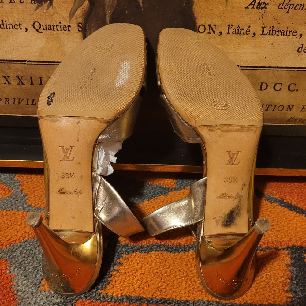 Louis Vuitton Slingback Round-Toe Sandal Pump Heels
